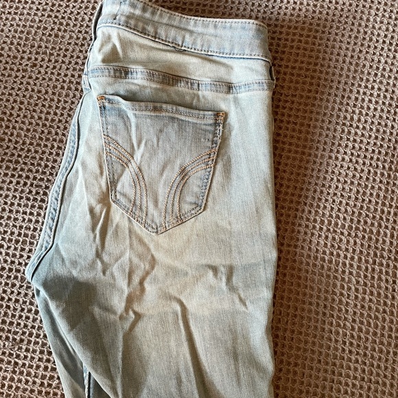 Hollister Jeans - Picture 2 of 2